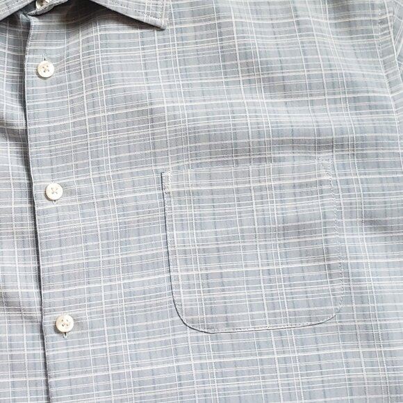 Van Heusen Men's Button-Down Short Sleeve Multitone Blue Geometric Pattern Shirt - Picture 4 of 16